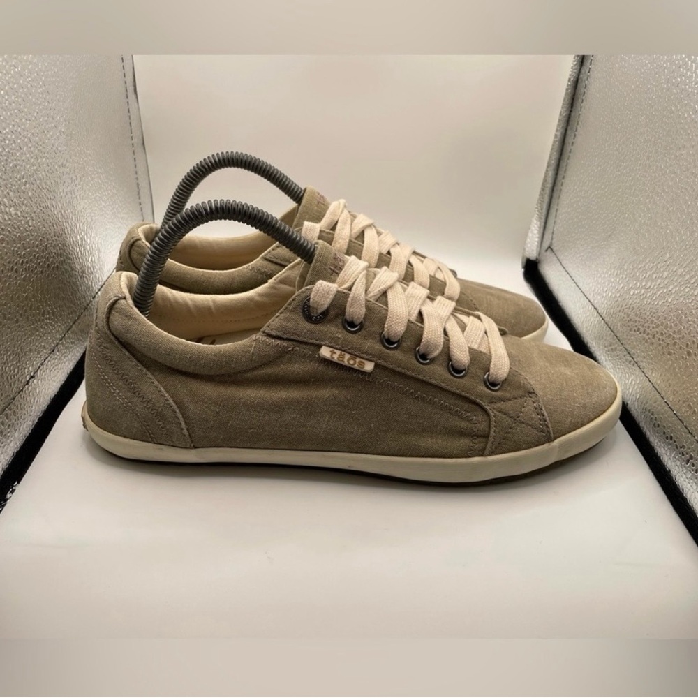 Women’s Canvas Taos Sneakers Size 10